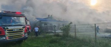 VIDEO Suceava: Incendiu la o fermă zootehnică din Milișăuți; au intervenit 11 echipaje de pompieri