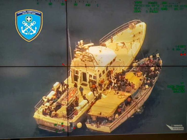 Grecia aprobă expulzări mai rapide ale migranților și își propune să înființeze centre de returnare