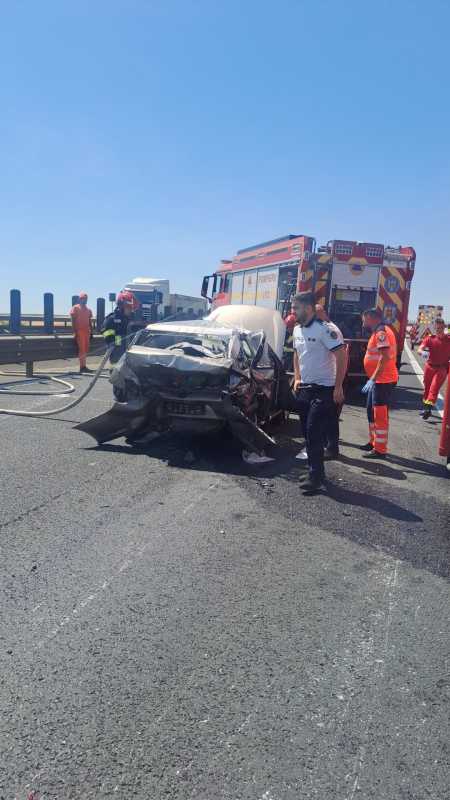 Arad: Trafic deviat de pe autostrada A1 în urma unui cu accident cu trei răniți