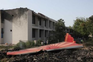 Singurul supraviețuitor al zborului 171 al Air India cere explicații la un an de la tragedie