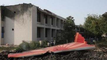 Singurul supraviețuitor al zborului 171 al Air India cere explicații la un an de la tragedie