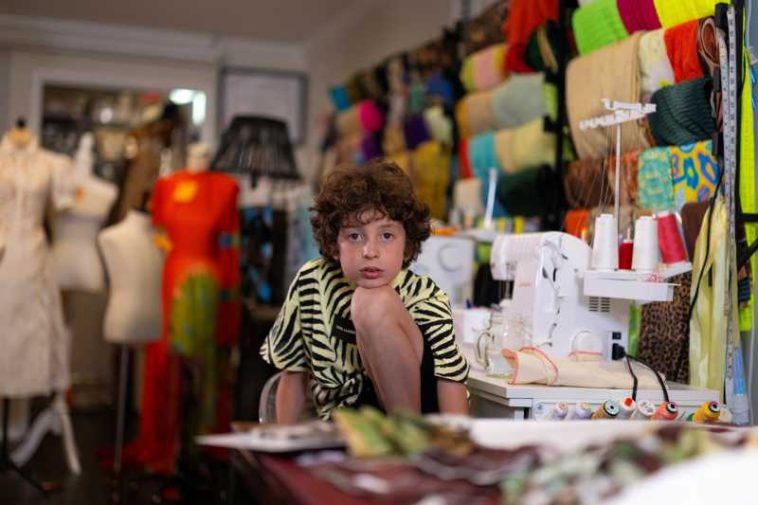 Cel mai tânăr designer din lume, un băiat american de 10 ani, între școală și defilările de modă