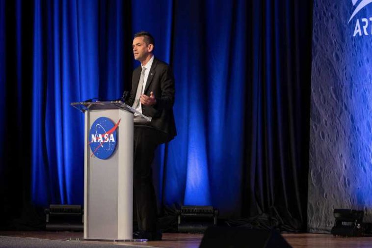 Artemis 3: Administratorul NASA apără decizia de a selecta doar bărbați pentru echipaj