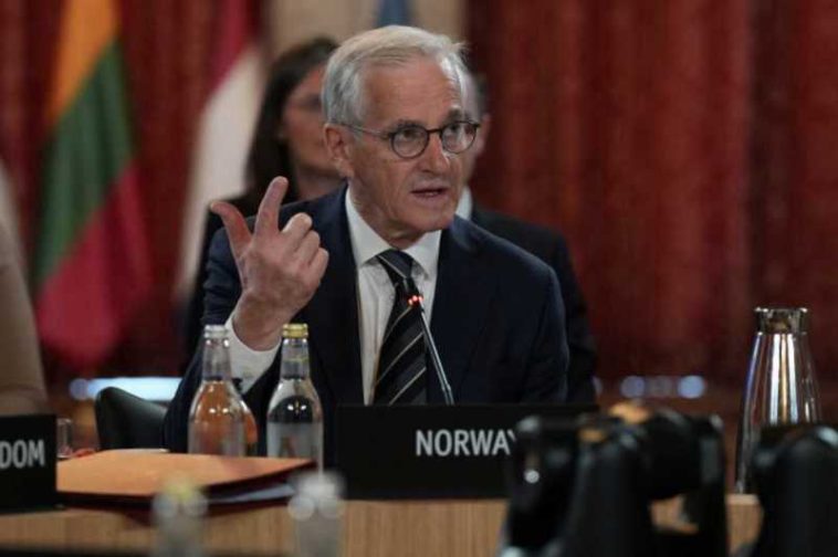 UE: Norvegia ar trebui să urmărească atent referendumul din Islanda, afirmă premierul Jonas Gahr Store