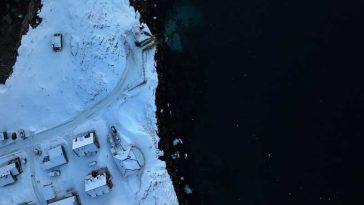 Schimbări climatice: De patru ori mai multe aisberguri se desprind din ghețarii din Groenlanda