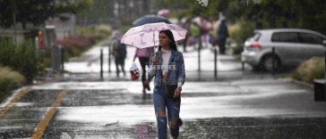 Cod galben de averse și vijelii în București și în 10 județe din sudul țării, vineri
