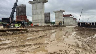 CNAIR: Ploile torențiale au inundat șantiere de pe Autostrada A7 Focșani-Bacău