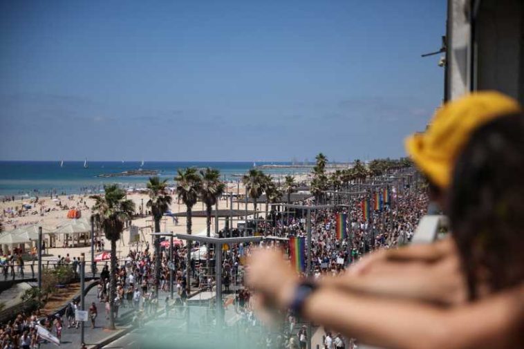 100.000 de oameni au participat la Parada Gay din Tel Aviv, organizată după o pauză de doi ani