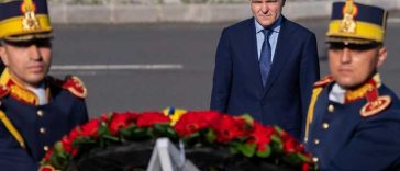 Președintele Nicușor Dan a depus o coroană de flori la Monumentul dedicat memoriei victimelor Mineriadei din 1990
