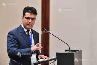 Pricopie: Conflictul nu va rezolva criza politică