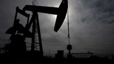 Prețul petrolului scade semnificativ,bursele cresc,după anunțarea acordului de principiu dintre Iran și Statele Unite