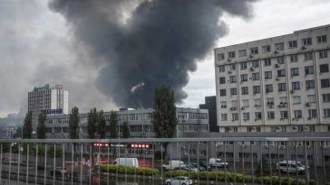 Patru morți la Kiev și cinci la Harkov, incendiu la Lavra Peșterilor după atacurile ruse în #Ucraina