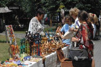 Târgul de Sânziene – de vineri până duminică la Muzeul Țăranului; 50 de meșteri populari își vor prezenta produsele