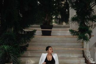 Brașov: Mezzosoprana Axelle Saint-Cirel, care a cântat ”La Marseillaise” la Olimpiada de la Paris – în închiderea stagiunii Filarmonicii