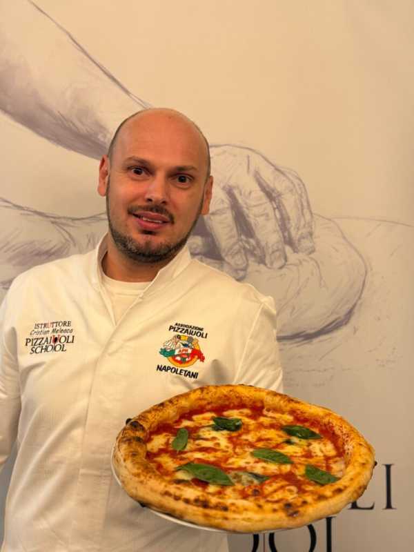 Bihor: Orădeanul Cristian Meleacă a câștigat Trofeul Caputo la ‘Pizza & Vino’, în Campionatul Mondial de la Napoli