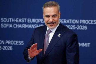 Ministrul turc de externe se declară ‘îngrijorat’ de escaladarea tensiunilor din #Ucraina