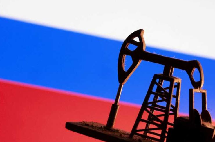 Trump declară că SUA ar putea reimpune în curând sancțiunile împotriva petrolului rusesc