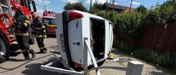 Prahova: Un tânăr de 25 de ani a decedat după ce s-a răsturnat cu mașina pe o stradă din Băicoi