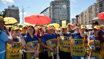 Protest al sindicaliștilor din educație/Participanții au plecat în marș spre Palatul Parlamentului