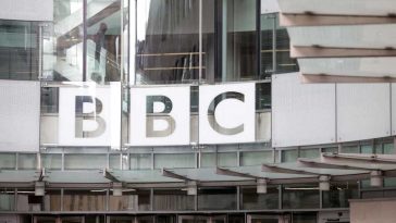 BBC va elimina 550 de posturi până în martie 2027