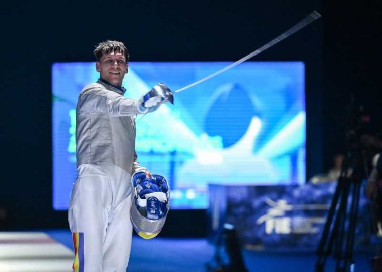 Scrimă: George Dragomir, medaliat cu bronz în proba de sabie la Europenele din Franța
