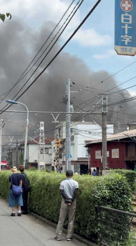Cel puțin zece răniți într-un incendiu la o școală primară din Tokyo