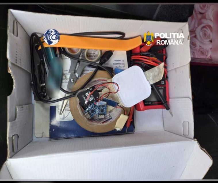 Argeș: Grupare infracțională specializată în clonarea de carduri, destructurată în colaborare cu autoritățile bulgare