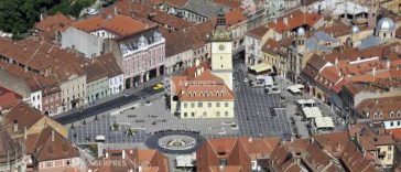 Brașov: Cămăși tradiționale expuse la Muzeul de Etnografie și Târgul de Sânziene vor marca Ziua Iei
