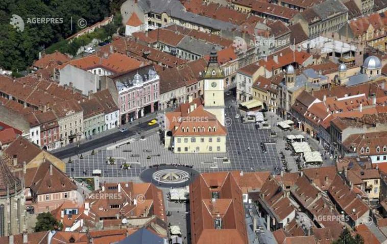 Brașov: Cămăși tradiționale expuse la Muzeul de Etnografie și Târgul de Sânziene vor marca Ziua Iei