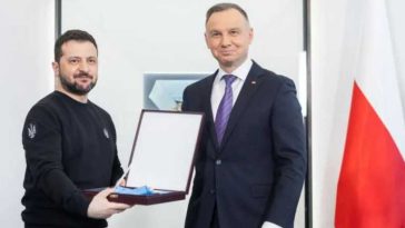 #Ucraina: Zelenski a returnat Poloniei decorația retrasă de Nawrocki