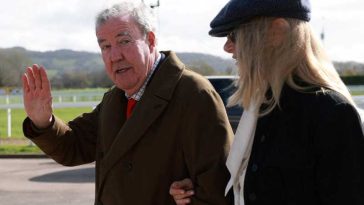 Prezentatorul TV Jeremy Clarkson, diagnosticat cu cancer de prostată, anunță că boala sa a intrat în remisiune