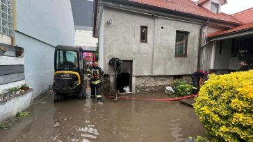 Sibiu: Sediile IPJ, SRI și Spitalului de Pediatrie, printre zecile de imobile inundate de ploaia torențială