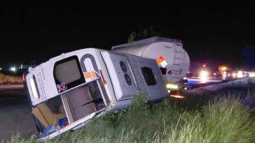Neamț: Opt persoane – rănite în urma coliziunii dintre un microbuz, o autoutilitară și o autocisternă la Săbăoani