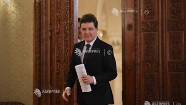 Nicușor Dan sesizează CCR în legătură cu legea privind protejarea intereselor naționale în activitatea economică