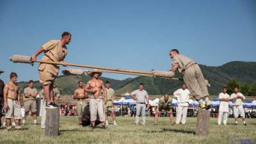Alba: Festivalul Cetăților Dacice, în apropiere de Piatra Craivii, vechiul Apoulon