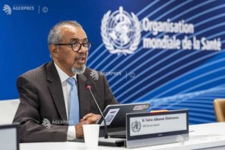 OMS anunță că Ebola rămâne un risc redus la nivel global, deși numărul de cazuri crește în Africa