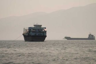 Iranul avertizează că nu va permite nicio traversare a Strâmtorii Ormuz fără autorizația sa