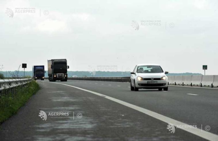 CNAIR impune restricții temporare de circulație autovehiculelor de peste 7,5 tone în 16 județe, duminică