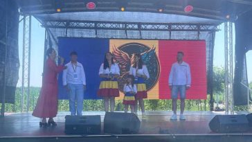 Vâlcea: Familia și comunitatea, celebrate la festivalul ‘Rădăcini și Aripi’ de la Orlești