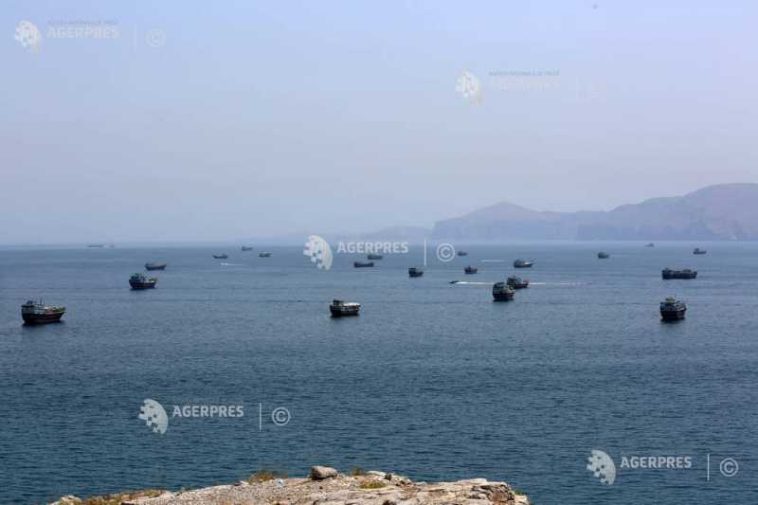 Circa 2.500 de marinari și 115 nave au ieșit din Golful Persic prin Strâmtoarea Ormuz