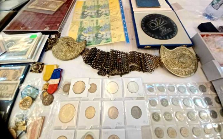REPORTAJ O călătorie printre insigne – la Congresul Național de Insignografie de la Timișoara
