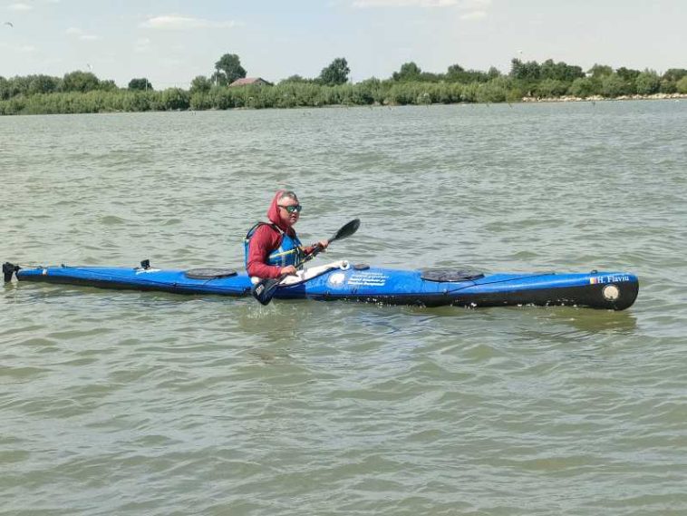 Tulcea: A parcurs singur, în caiac, Dunărea de la izvor până la vărsare
