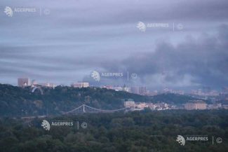 Cel puțin doi răniți la Kiev după un atac nocturn rusesc cu rachete și drone