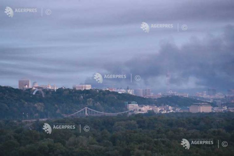 Cel puțin doi răniți la Kiev după un atac nocturn rusesc cu rachete și drone