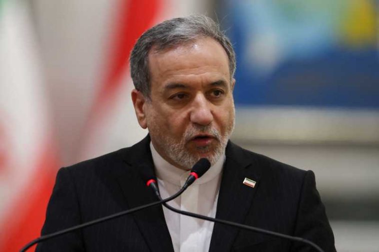 Șeful diplomației iraniene spune că doar Teheranul va face posibilă reluarea traficului prin strâmtoarea Ormuz