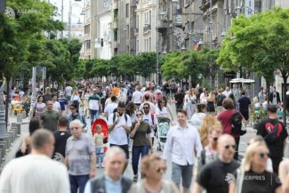 Sondaj CURS/ Bucureștenii apreciază că România merge într-o direcție greșită; competiția politică – foarte echilibrată