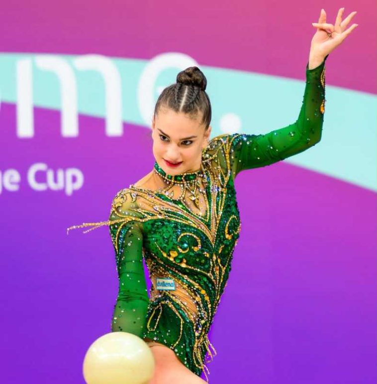 UPDATE Gimnastică ritmică: Amalia Lică, medaliată cu bronz la minge, la Cupa Mondială de la Cluj-Napoca, la jumătatea calificărilor