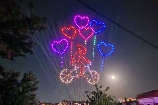 Sibiu: O adolescentă de 16 ani a căzut de la aproximativ patru metri în timpul spectacolului cu drone din cadrul FITS