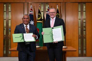 Australia și Vanuatu semnează un acord care exclude orice baze militare străine în arhipelag