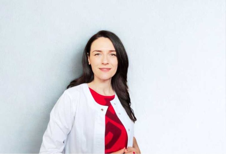 Dietetician: Hidratarea nu este suficientă pe timp de caniculă. Alimentația trebuie adaptată temperarturilor extreme